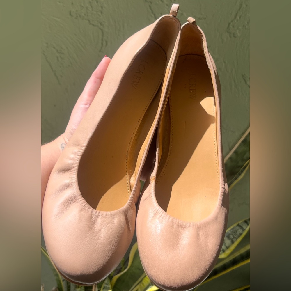 J Crew Beige leather flats. Size 10